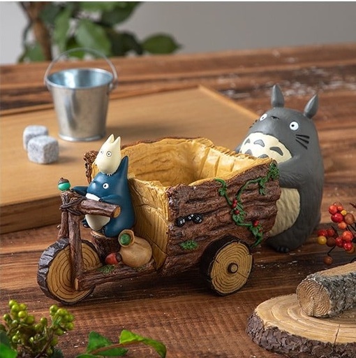 [222678] MON VOISIN TOTORO - Tricycle Totoro - Boite Diorama 13cm