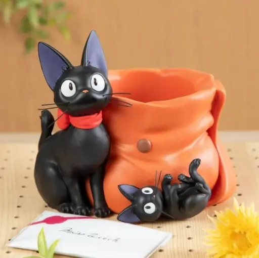 [235211] KIKI LA PETITE SORCIERE - Jiji - Diorama Planter 16cm